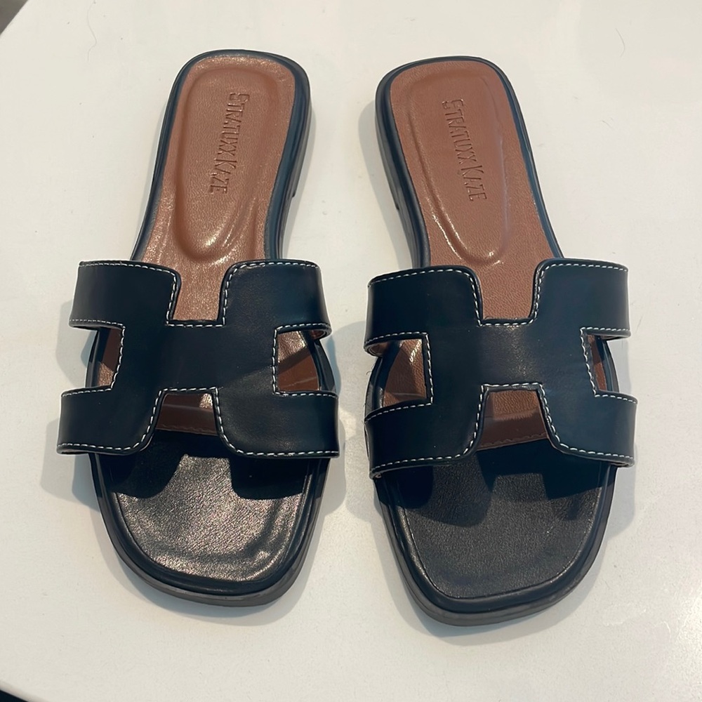 WORN ONCE H Sandals Size 5